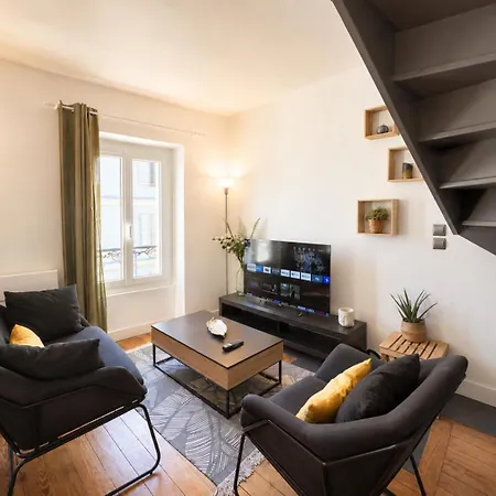Nid Sous Les Toits Duplex شقة
